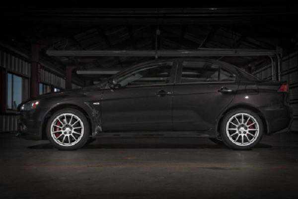 Mitsubishi Lancer X Evolution 2011