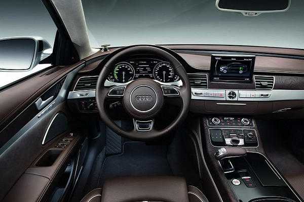 Гибрид Audi A8