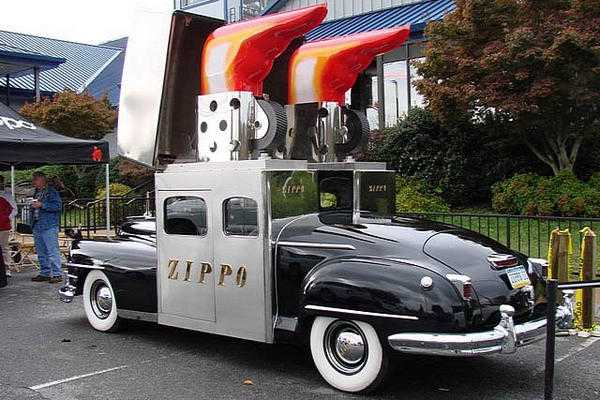 Chrysler New Yorker + Zippo