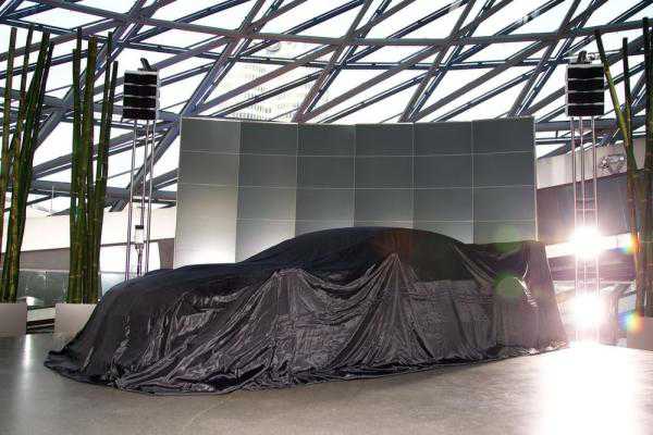 Концепт BMW M3 DTM. Через год эта машина будет выступать на гонках DTM.