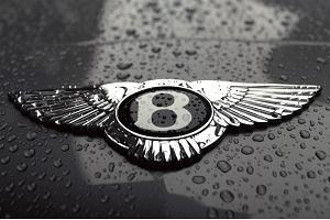 Bentley (фото логотипа)